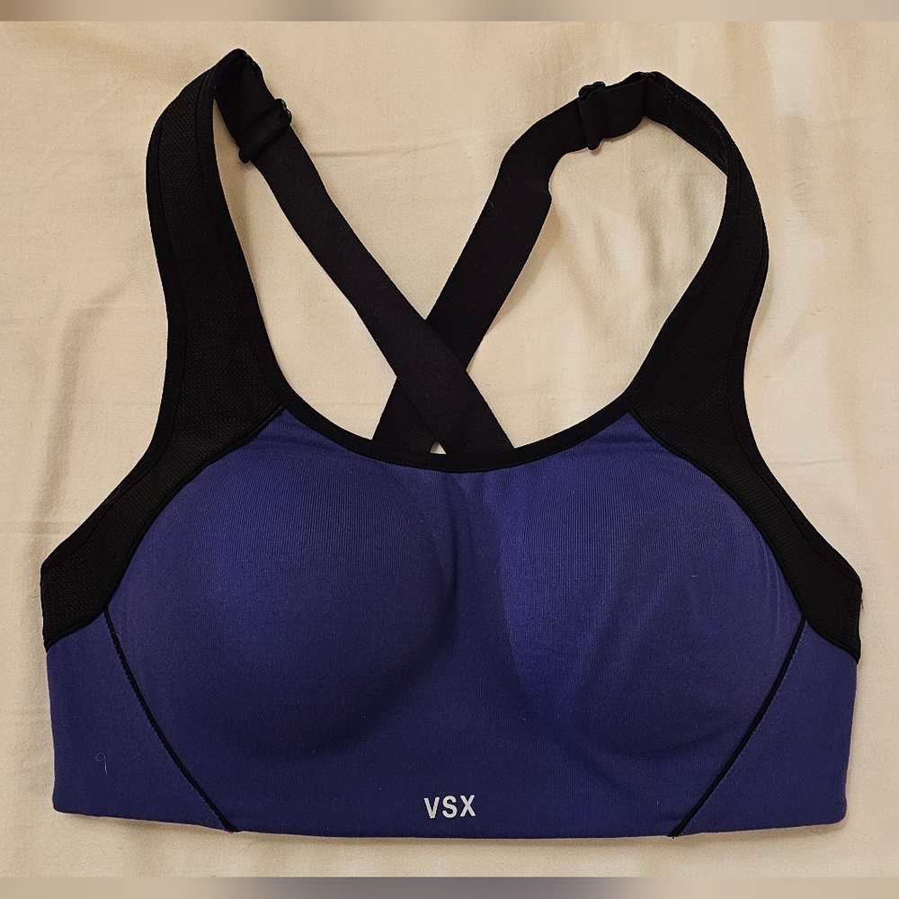 Victoria's Secret Sports Bra. Size 32C.